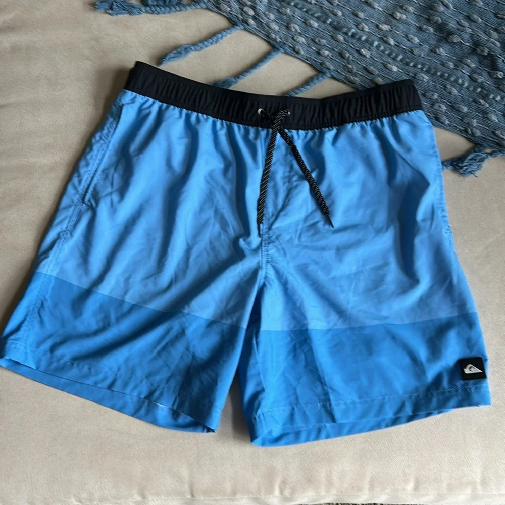 NWOT QuikSliver Men's Two-Tone Blue Swim BoardShorts‎ with liner Size L